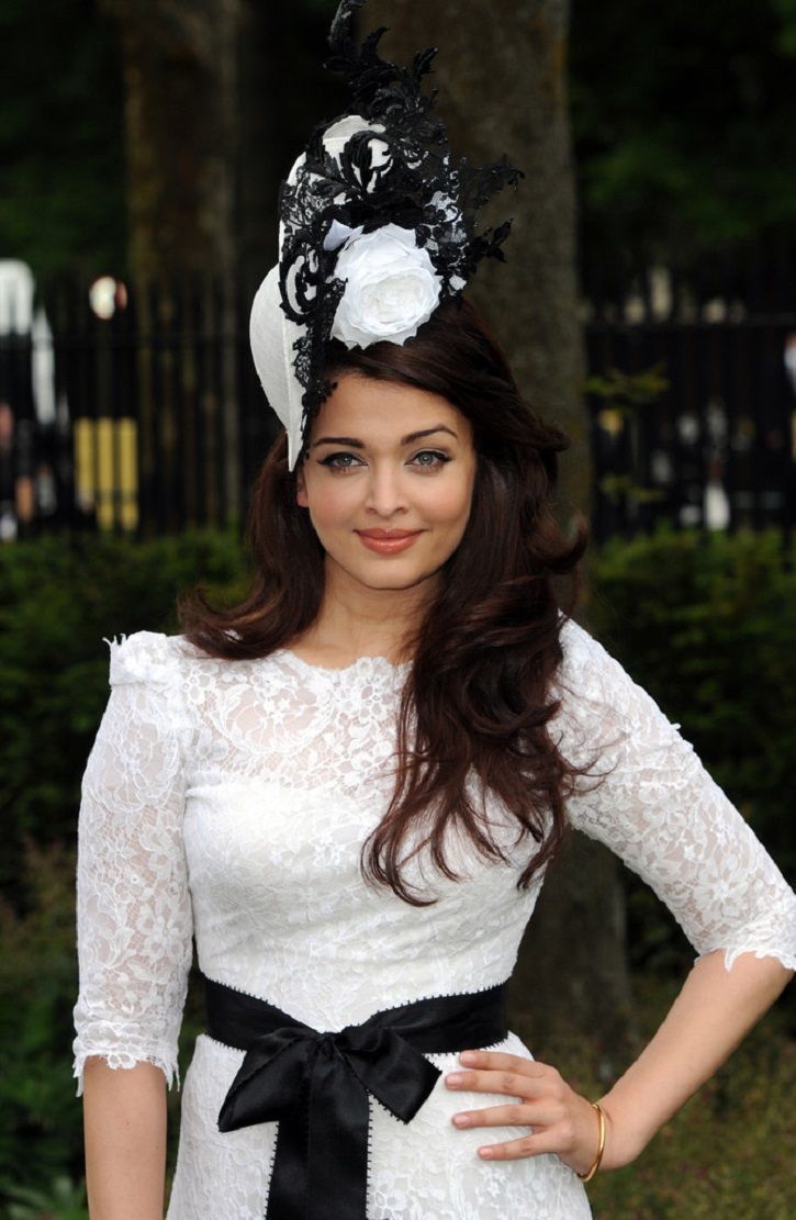 These 9 Pictures Of Aishwarya Rai Prove She's Not Called The Most ...