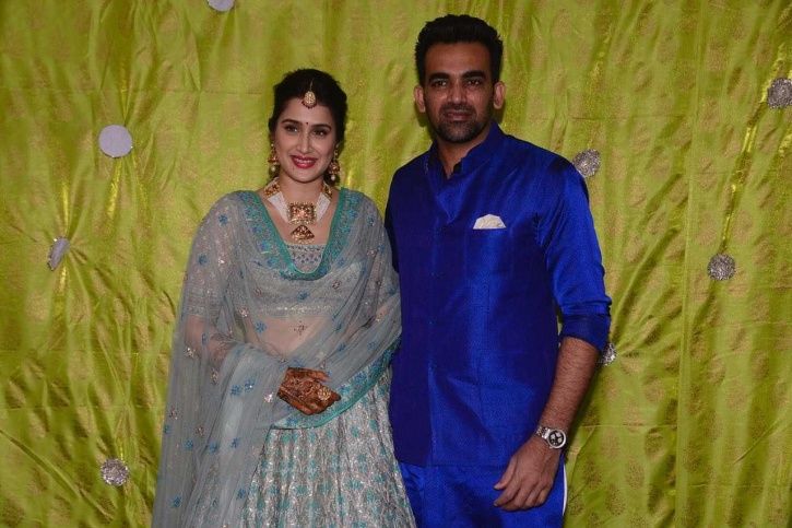 Zaheer Khan And Sagarika Ghatge Look Like A Dream As They Pose For Paps ...