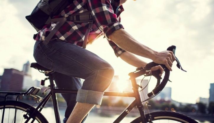 does bike riding work your core