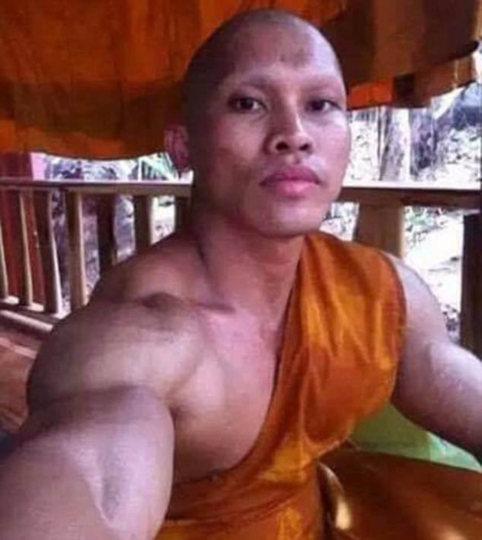 People Cant Stop Gushing Over This Monk From Thailand Who Is Trending 0180