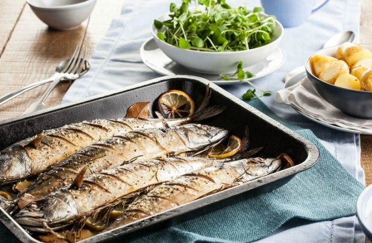 Here’s a list of foods that are loaded with these two amino acids that you’re ought to consume if you’re starting off with a diet:  Mackerel 