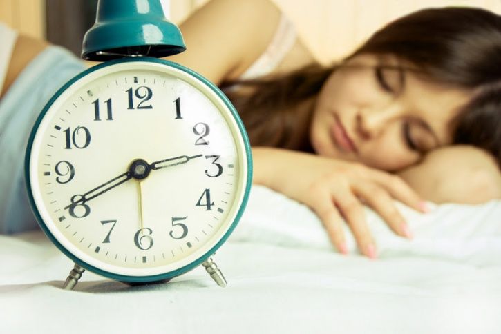 Stick to sleep schedule  Our inner body clock regulates itself best when we stick to a schedule; putting you to sleep when you want and helping you wake up refreshed. The best way to do this is sticking to fixed sleep schedule and following it even on the weekends. 