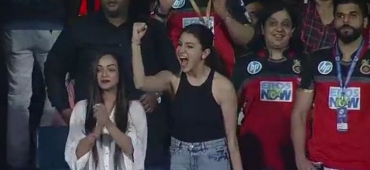 Anushka sharma cheers for Virat Kohli during an IPL 2018 match.