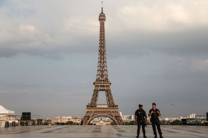 Eiffel Tower Closed
