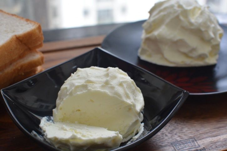Why Your Homemade White 'Makhan'Is Ideal For Weight Loss And Is Far More Nutritious Than The Yellow Market Variant Why Your Homemade White 'Makhan'Is Ideal For Weight Loss And Is Far More Nutritious Than The Yellow Market Variant