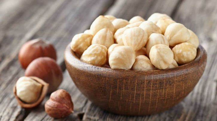 7 Health Benefits Of Hazelnuts For Skin, Hair And Weight