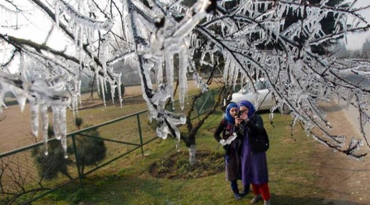 As ‘Chillai Kalan’ Kicks In, Lakes In Kashmir Valley Have Started To Freeze