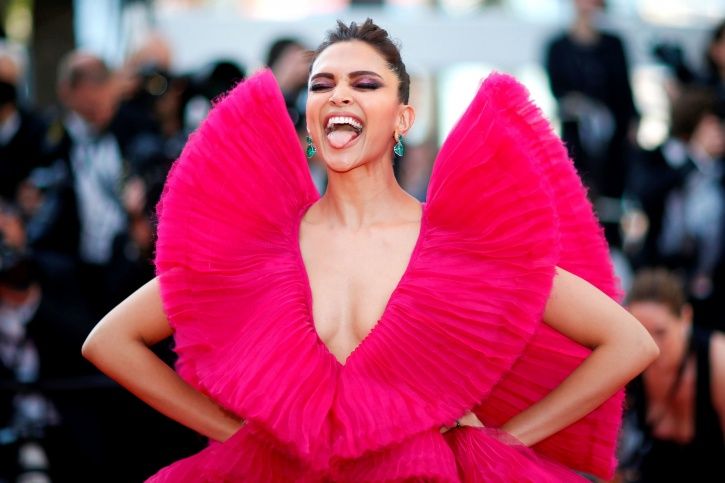 Beyonce Recreates Deepika Padukone’s Iconic Look From Cannes & We Can’t Decide Who Pulled It Off Bet