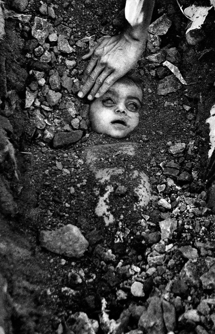 Bhopal gas tragedy, Raghu Rai, Union Carbide India, memorial hospital, greenpeace international, cor