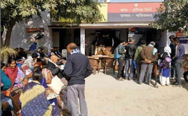 Relatives Raid Police Station In Ghaziabad