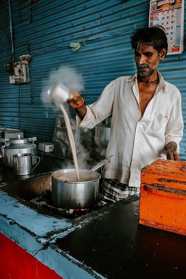 An Ode To That Chai Ki Tapri Outside Every Office & College That's Our