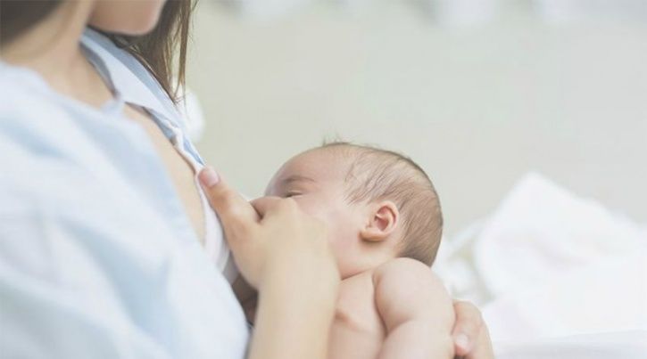 A Transgender Woman Successfully Breastfeeds A Baby In The First Documented Case Ever