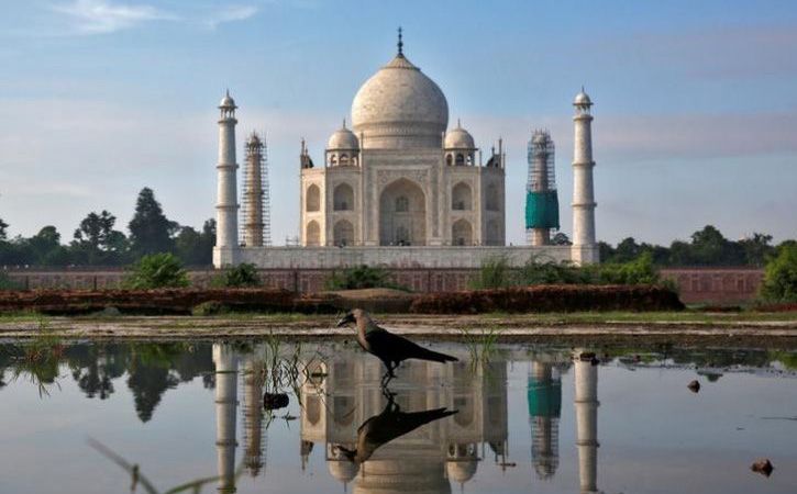 ASI May Cap Taj Mahal Visitors At 30000 A Day