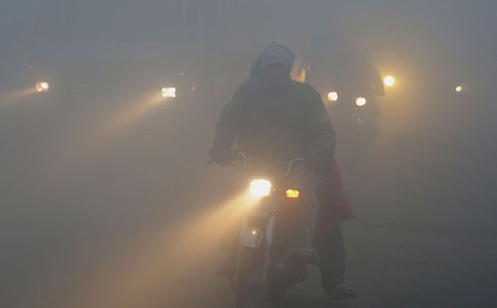 Superfog covers 2000km from Pakistan to northeast