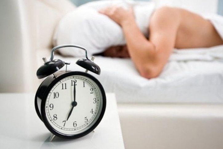 7 Tricks To Motivate Yourself To Get Out Of Bed And Workout Every Morning