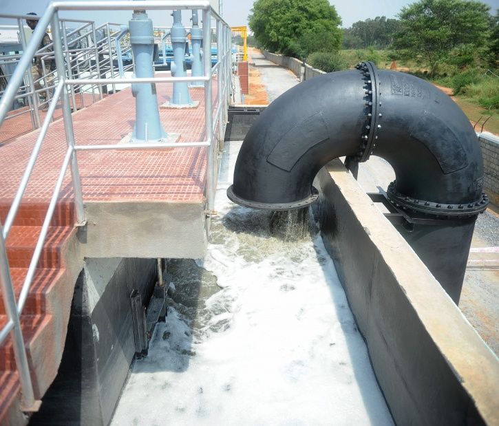 Toxic Foam From Bellandur Lake Reaches Kolar; Activists Threaten To