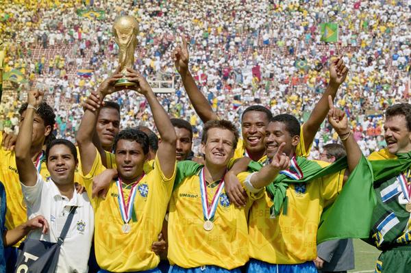 T'QUIO, TO - 03.08.2021: TOKYO 2020 OLYMPIAD TOKYO - Renier do Brasil  celebrates scoring decisive penalty during the Mexico-Brazil soccer game at  the Tokyo 2020 Olympic Games held in 2021, the game