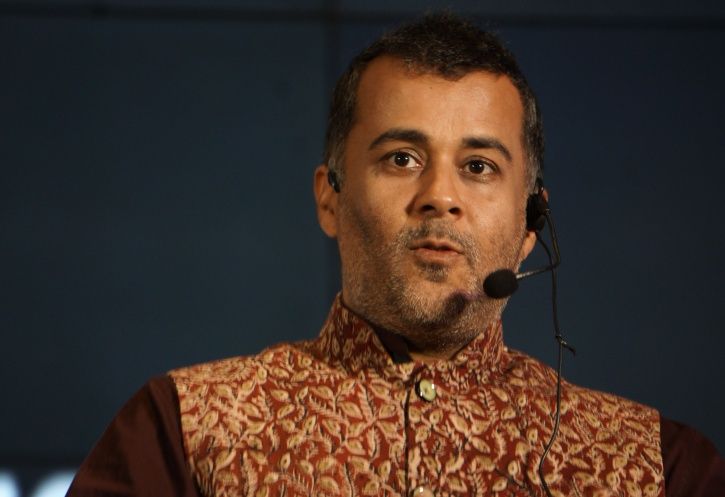 people-mock-chetan-bhagat-after-he-says-one-indian-girl-is-still-a