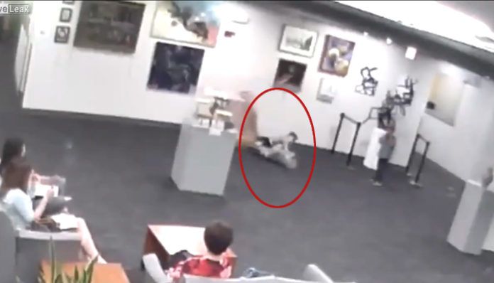 A 5-YO Boy Knocked Over Glass Sculpture & His Parents Had To Pay A ...