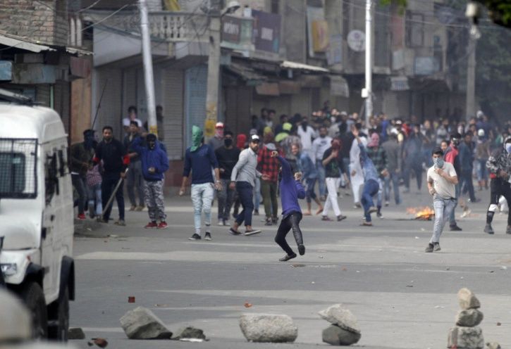 Six Men From Uttar Pradesh, Taken To Work As Tailors, Forced To Pelt Stones In Kashmir