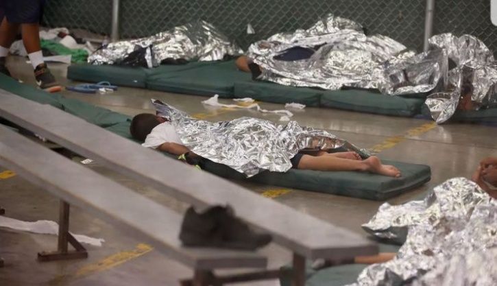 US First Glimpse Of Immigrant Children