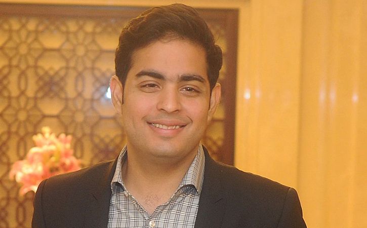 Billionaire Mukesh Ambani's Son Akash To Wed Diamond King's Daughter Shloka Mehta This Year? Billionaire Mukesh Ambani's Son Akash To Wed Diamond King's Daughter Shloka Mehta This Year?