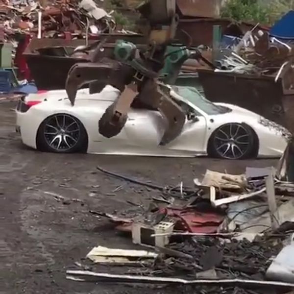 Ferrari 458 Spider crushed