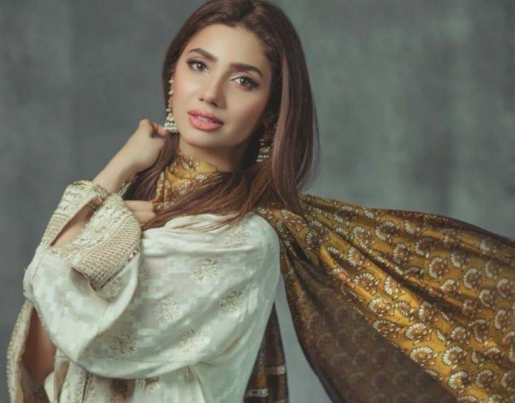 Mahira Khan's Grandma Keeps Tabs On Who She Says I Love You To Onscreen ...