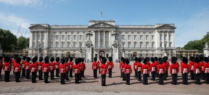 Buckingham Palace Is Looking For A Full Time Chef, But The Salary