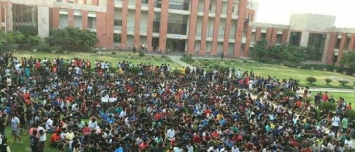 BITS protesting students fee hike