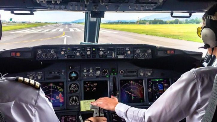 Jet Airways pilots clicking selfies