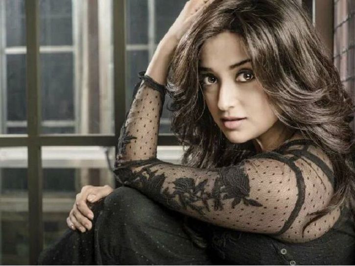 Singer Monali Thakur Is Looking Forward To Her Mega Bollywood Debut As