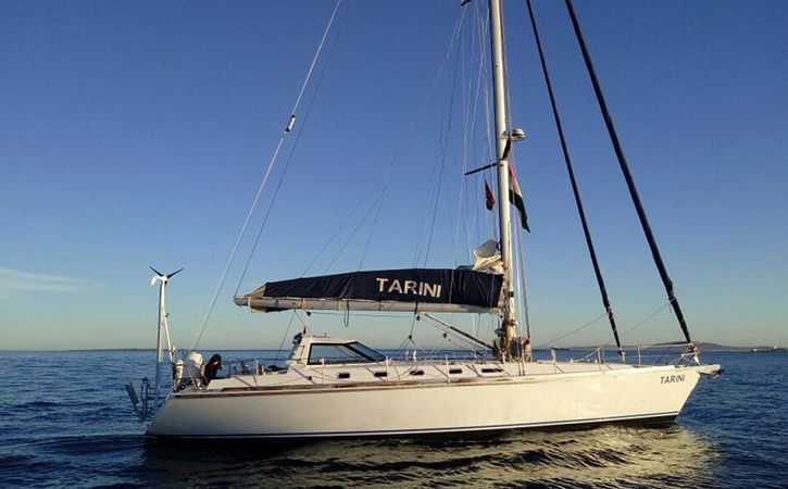 tarini boat
