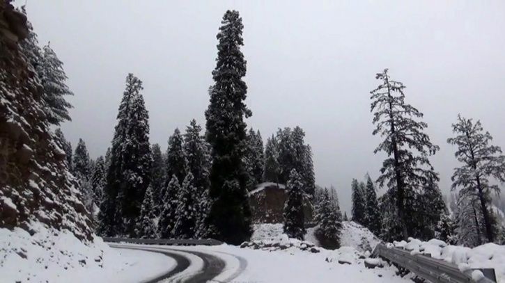 Jammu and Kashmir, snowfall, 700 people, landslide, anantnag, rajouri, Banihal