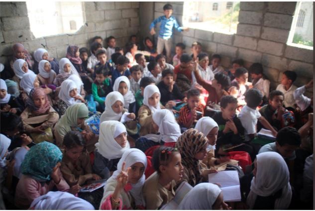 Yemen, Adel-AL-Shorbagy, school students, war, home, community initiative