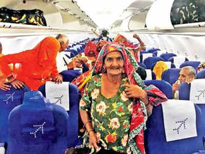 Punjab pilot, Punjab pilot flies elderly from village to Amritsar, Punjab pilot flies villagers