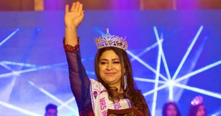 This Domestic Abuse Survivor From Kashmir Wins ‘Mrs India International- 2018 Malaysia’ Title