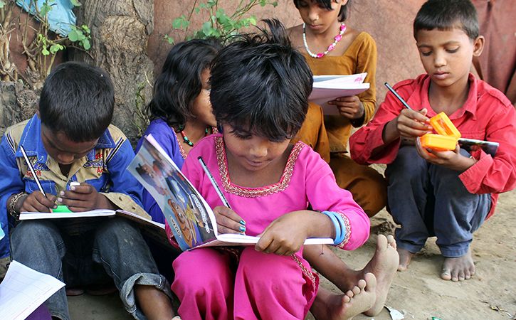 Police Station In Dehradun Also Functions As School For Slum Kids, Cops ...