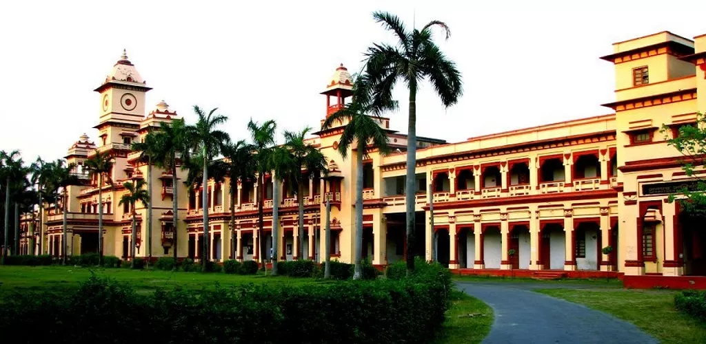 Dreaming Of Becoming A Certified ‘Aadarsh Bahu’? BHU Has You Sorted With A 3-Month Course