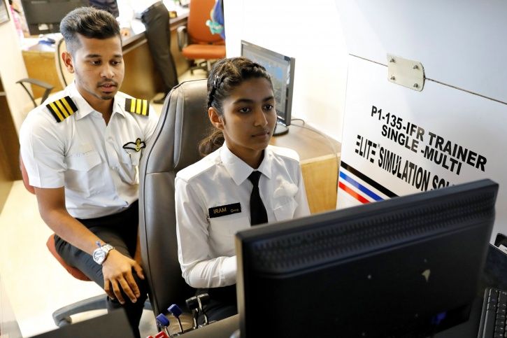 India, commercial pilots, female, China, IndiGo, SpiceJet, aviation industry