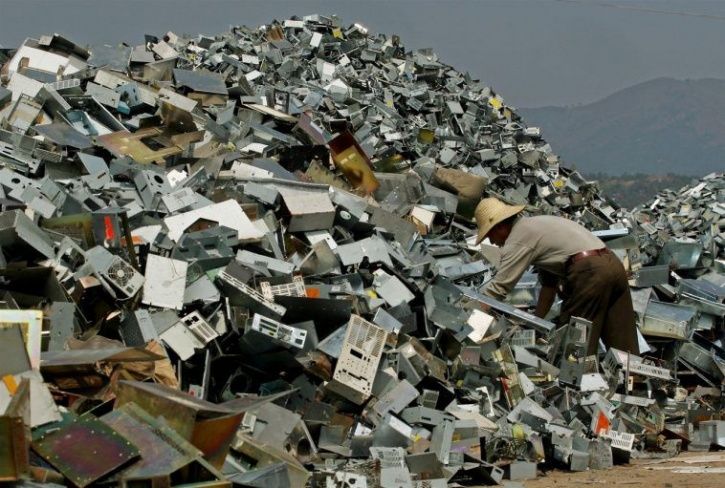 Up To 50 Percent Indians May Be Hoarding E-Waste, Are You a Hoarder?