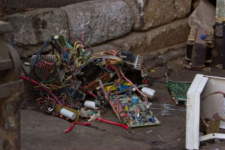 Up To 50 Percent Indians May Be Hoarding E-Waste, Are You a Hoarder?