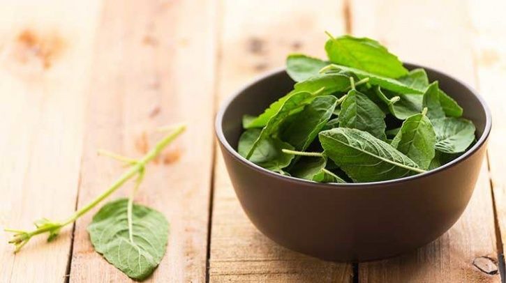Why You Need To Be Adding Tulasi, ‘The Queen Of Herbs’ To Your Diet