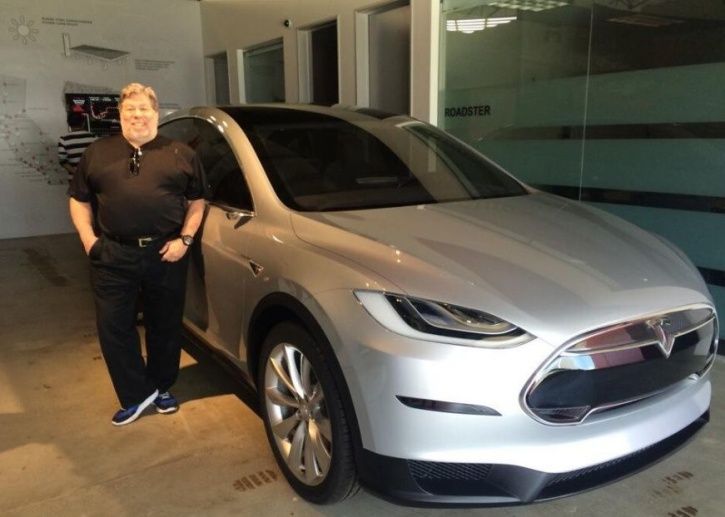 From Riteish Deshmukh To The Hulk 20 Celebrities Who Drive Electric Cars He is the son of former chief minister of maharashtra late vilasrao deshmukh and vaishali deshmukh. celebrities who drive electric cars