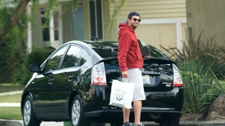 Celebrities With Electric Cars, Celebrities With Electric Vehicles, Celebs With Electric Cars, Celeb
