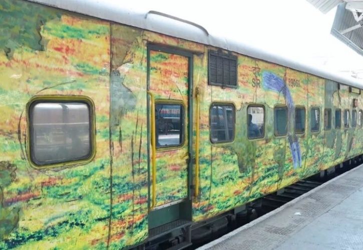Trains like Rajdhani Express