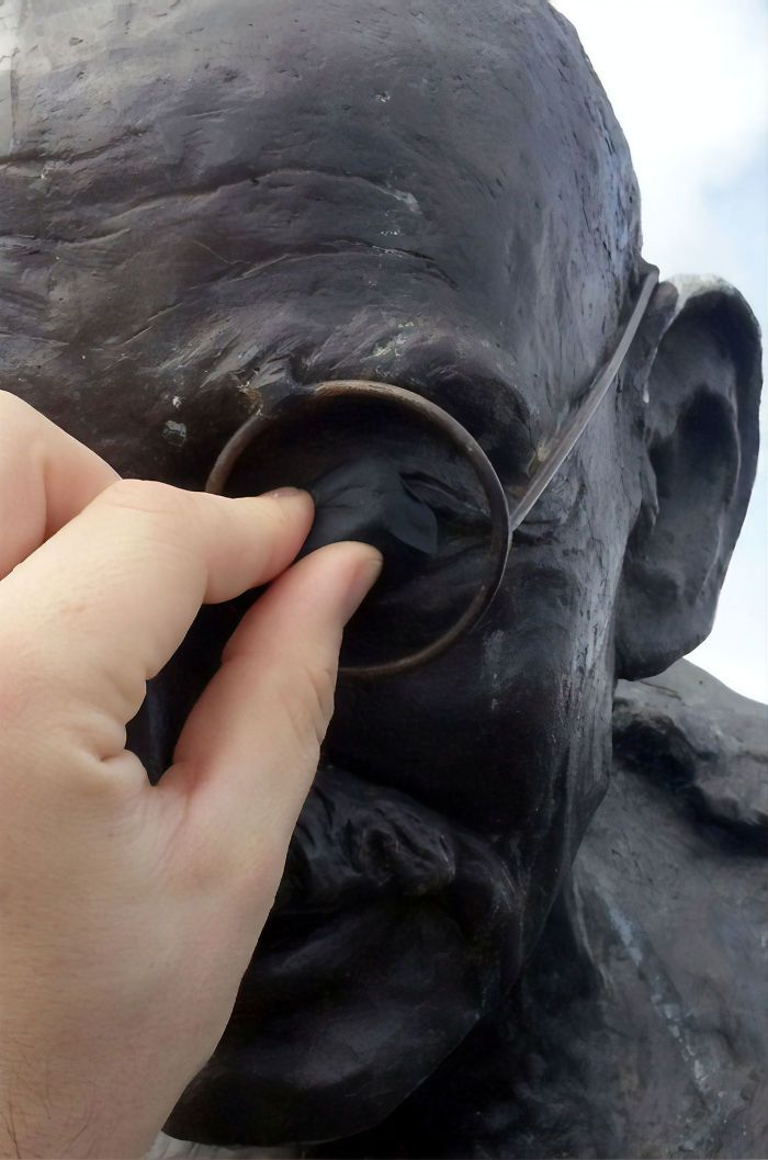 Someone Put Glowing Red Eyes On Mahatma Gandhi's Statue In San Francisco