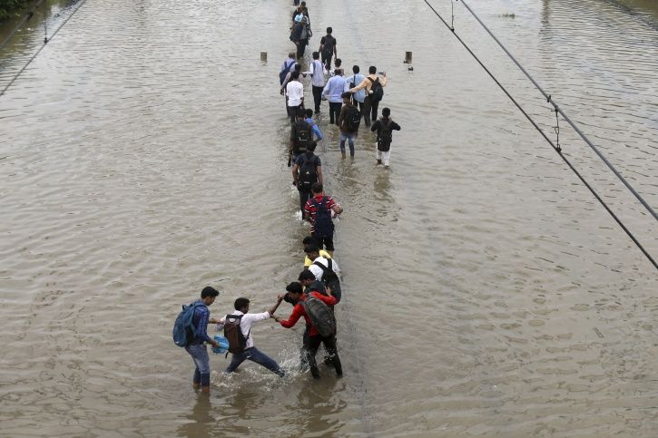 when rain will stop today in mumbai