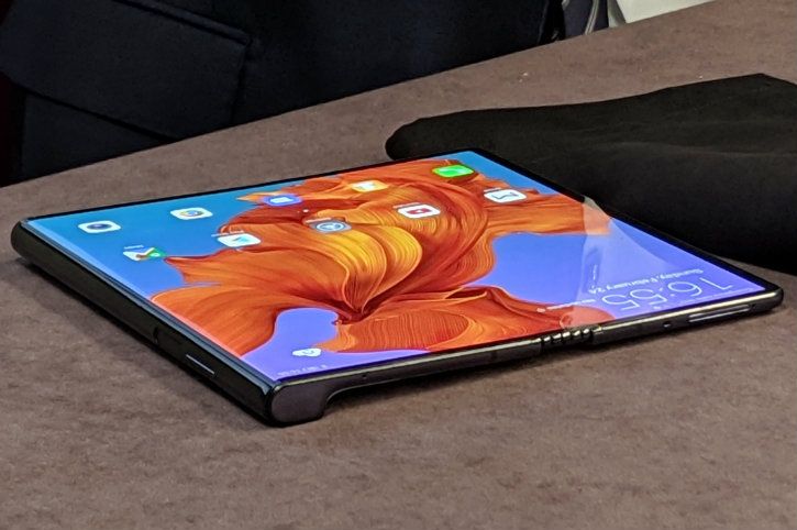 huawei mate x foldable screen smartphone mwc 2019