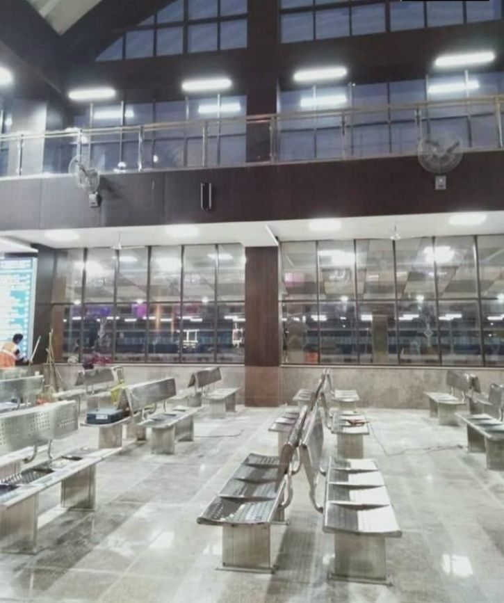 With AC Lounge & Cafeteria, Varanasi’s Manduadih Railway Station Gets